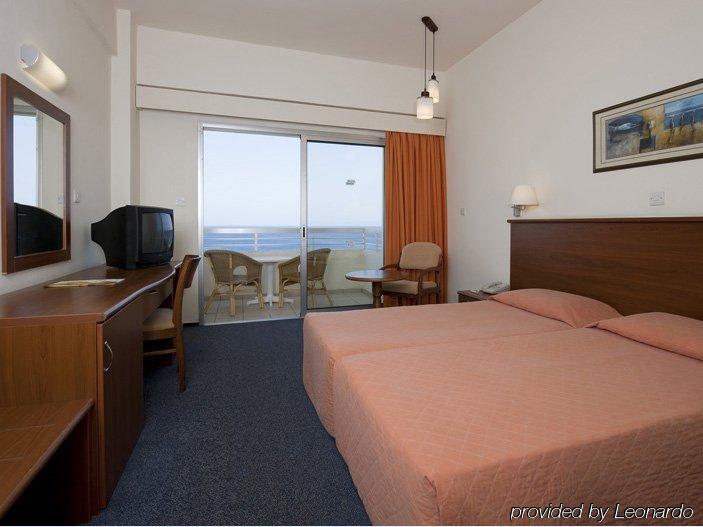Sentido Kouzalis Beach Hotel Protaras Camera foto